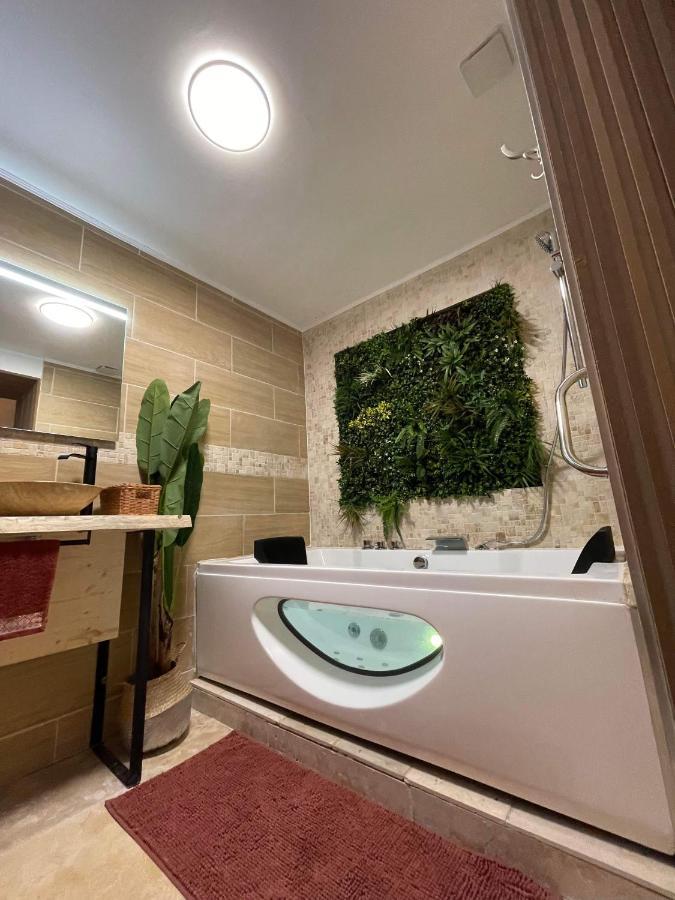 Velours & Balneo Apartment Saint-Nazaire  Luaran gambar