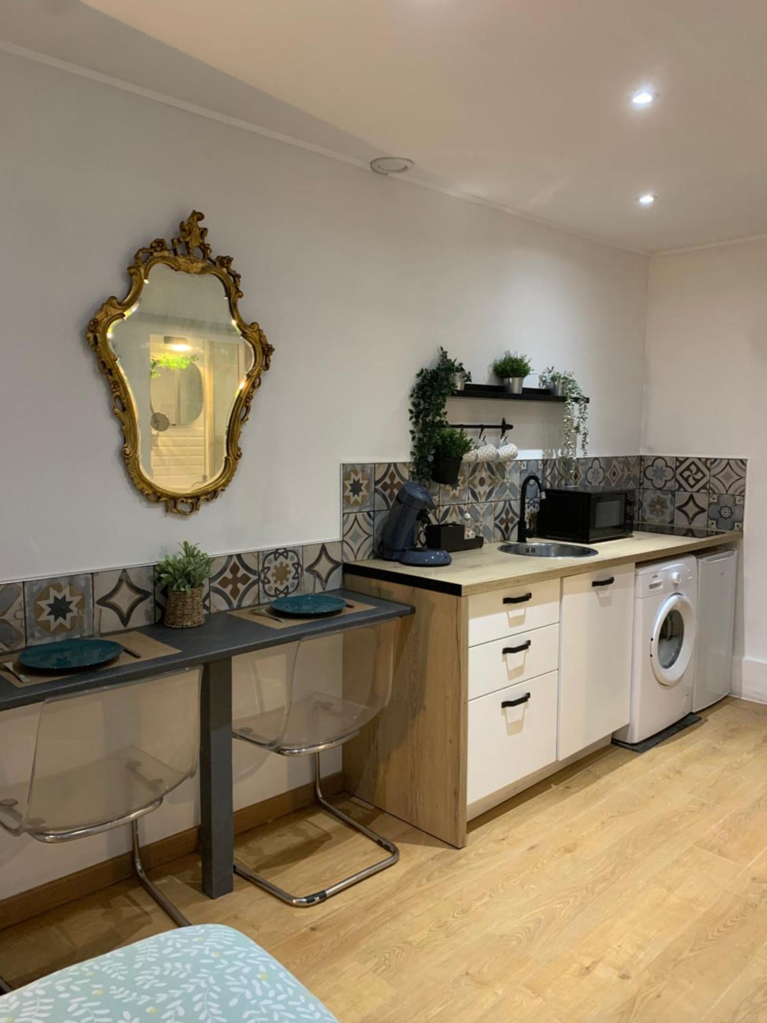Velours & Balneo Apartment Saint-Nazaire  Luaran gambar